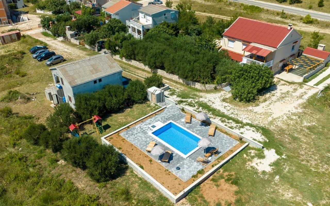 Family Friendly Apartments With A Swimming Pool Rtina - Stosici, Zadar - 21450 Bagian luar foto